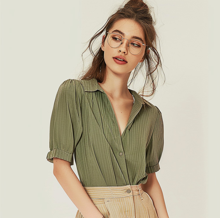 Vintage-Inspired Green Striped Blouse - Puff Sleeve Collared Button-Front Casual Top